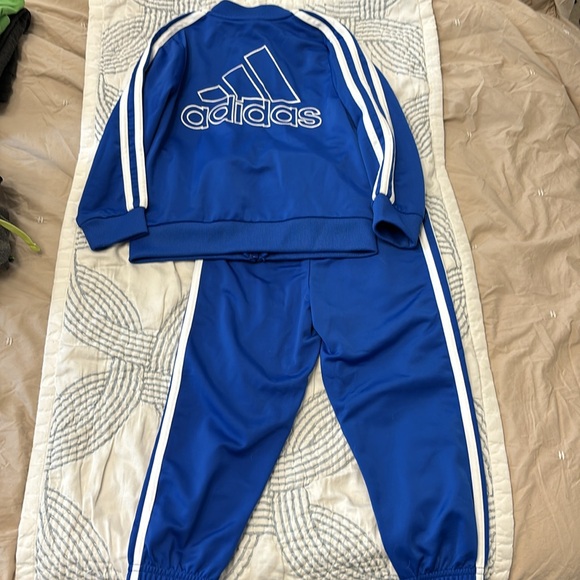 Adidas 3T toddler Royal Blue track suit -Adorable - Picture 5 of 5